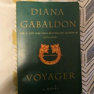 💖📚4 for $20📚💖 Voyager. Book 3 outlander series